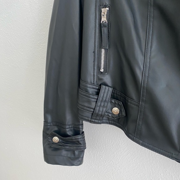 New leather jacket - Picture 3 of 6